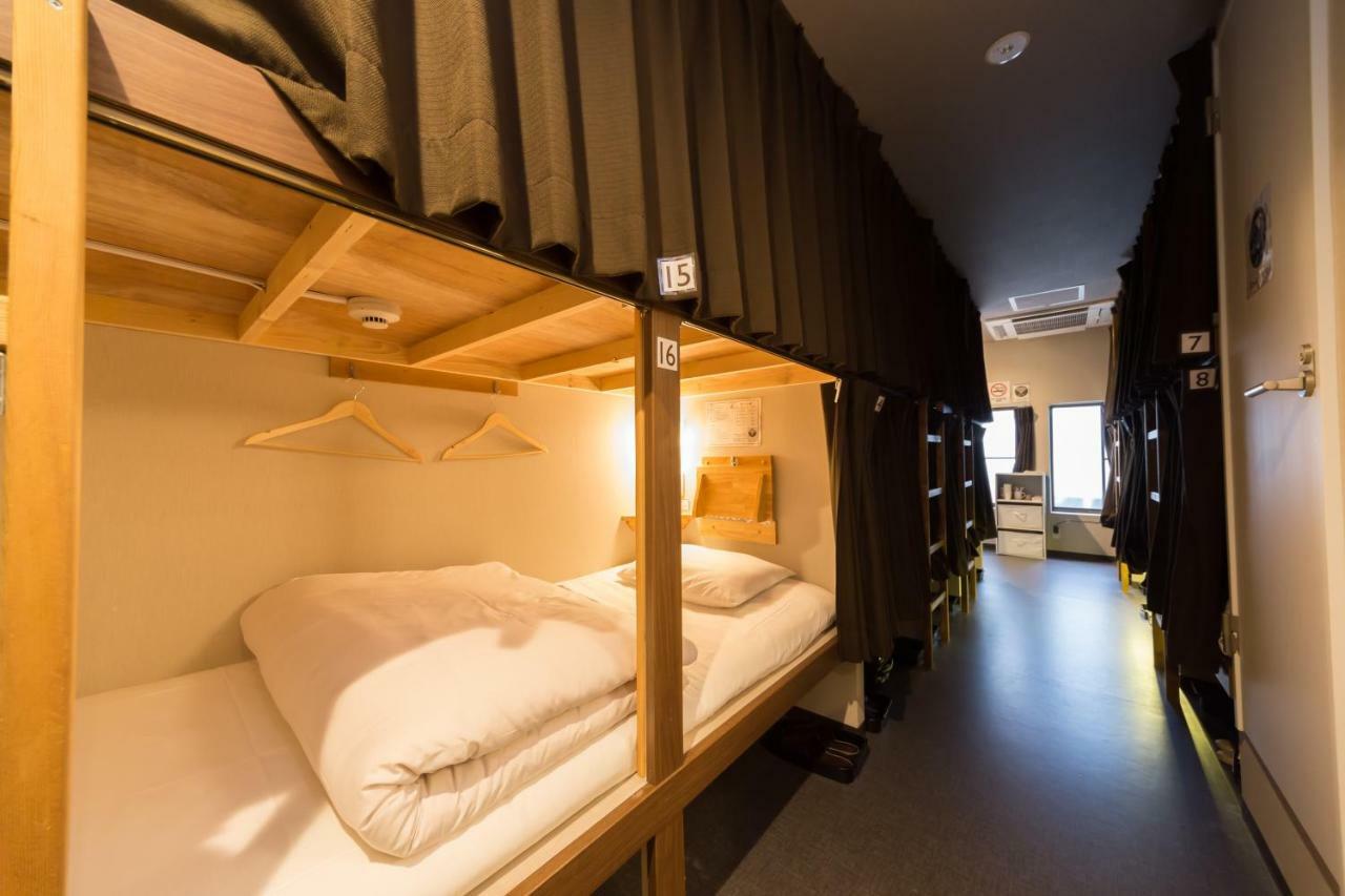 Hostel Namba Takumi Osaka Bagian luar foto